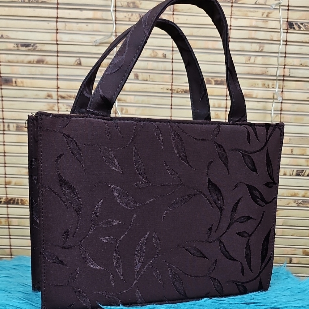 Chic Black Leaf Pattern Tote Bag - image 1